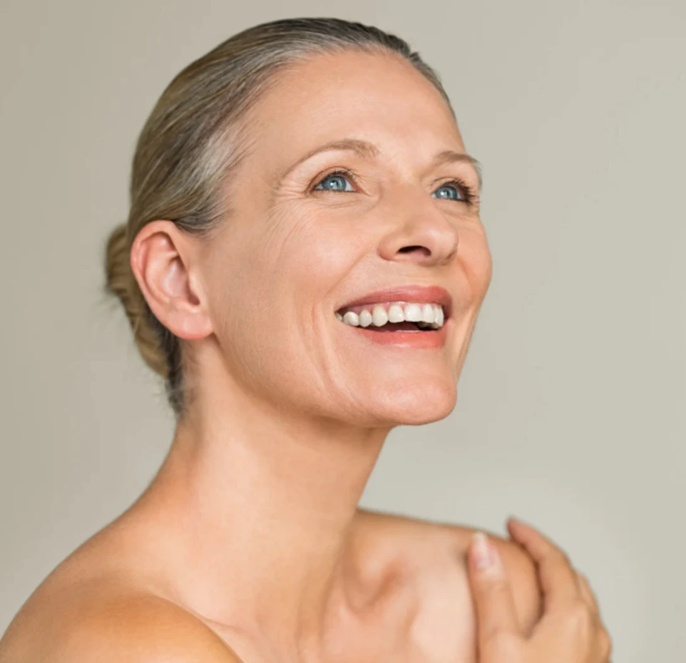 Visage naturel illustrant une approche de médecine esthétique du visage